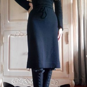100% Cashmere TSESurface Skirt